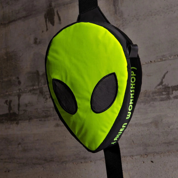 alien workshop hip bag green and black with 3m reflective hits and water proof brushing