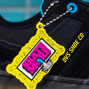 close up on the tag DVS skate more Milan in black