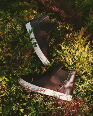 Globe footwear Dover II Oxblood in the woods 