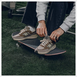 NB NUMERIC 933 REYNOLDS GREY DAYS