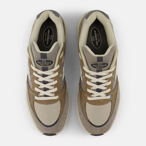 poor of 933 REYNOLDS GREY DAY SHOE TOP IMAGE 