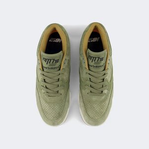 New Balance numeric 770 green top above  image