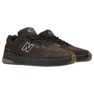 Wide New Balance Numeric 933 Andrew Reynolds skate shoes in Brown/Black with ABZORB midsole pair image