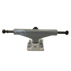 SILVER M CLASS SKATEBOARD TRUCKS GREY WHITE 8"