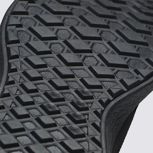 Vans UltraRange Black Sole Image