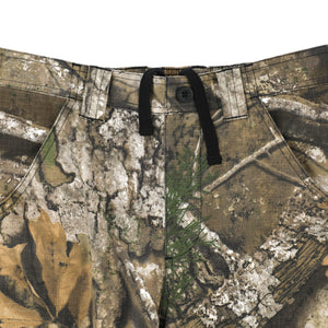 close-up waistline image of the independent groundwork real tree apx camo cargo pants 