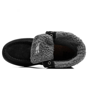 Top view of IPath Cats Hi Black Shearling shoe with grey fleece-lined collar and black toe