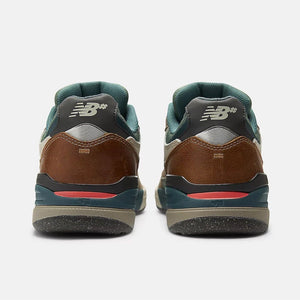 back image of new balance numeric Reynolds 933 brown blue shoes