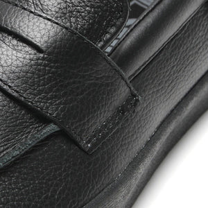 Vans black black skate loafer close up image