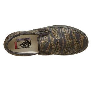 a top image of the pop Cush skateboard footbed insoles on the Vsns skate-slip-on in tiger camo black green 