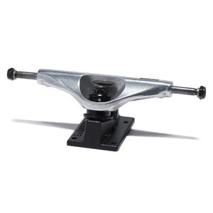 Skateboard truck with silver top and black base venture 92 crinkle